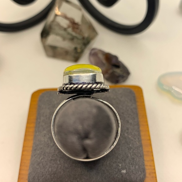 Comfort Curl Adjustable Ring, Yellow Australian Triplet w Dazzling Blue Accents - Picture 5 of 14